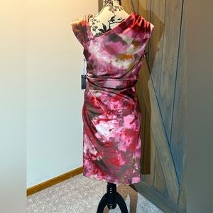 Flashy & flirty Vera Wang fashionista!